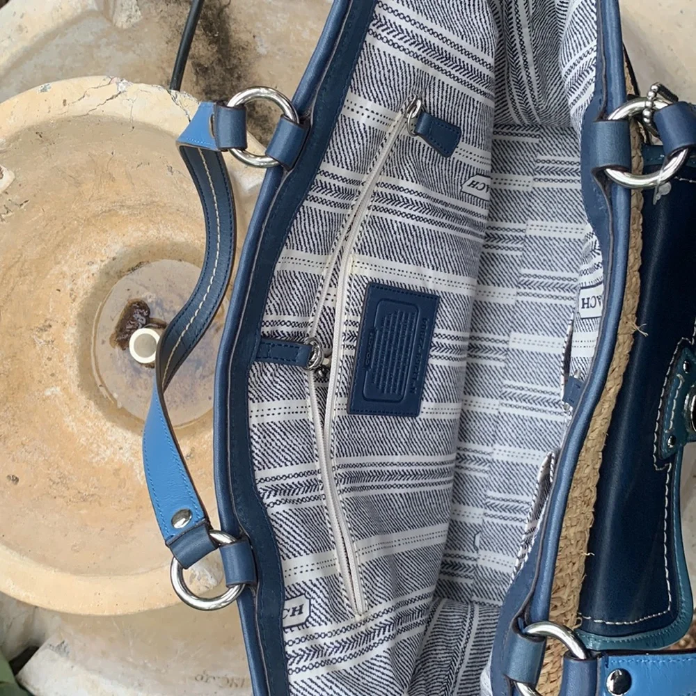 Coach woven bag in EUC!! - Picture 2 of 5